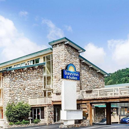 Days Inn & Suites By Wyndham Downtown Gatlinburg Parkway Buitenkant foto