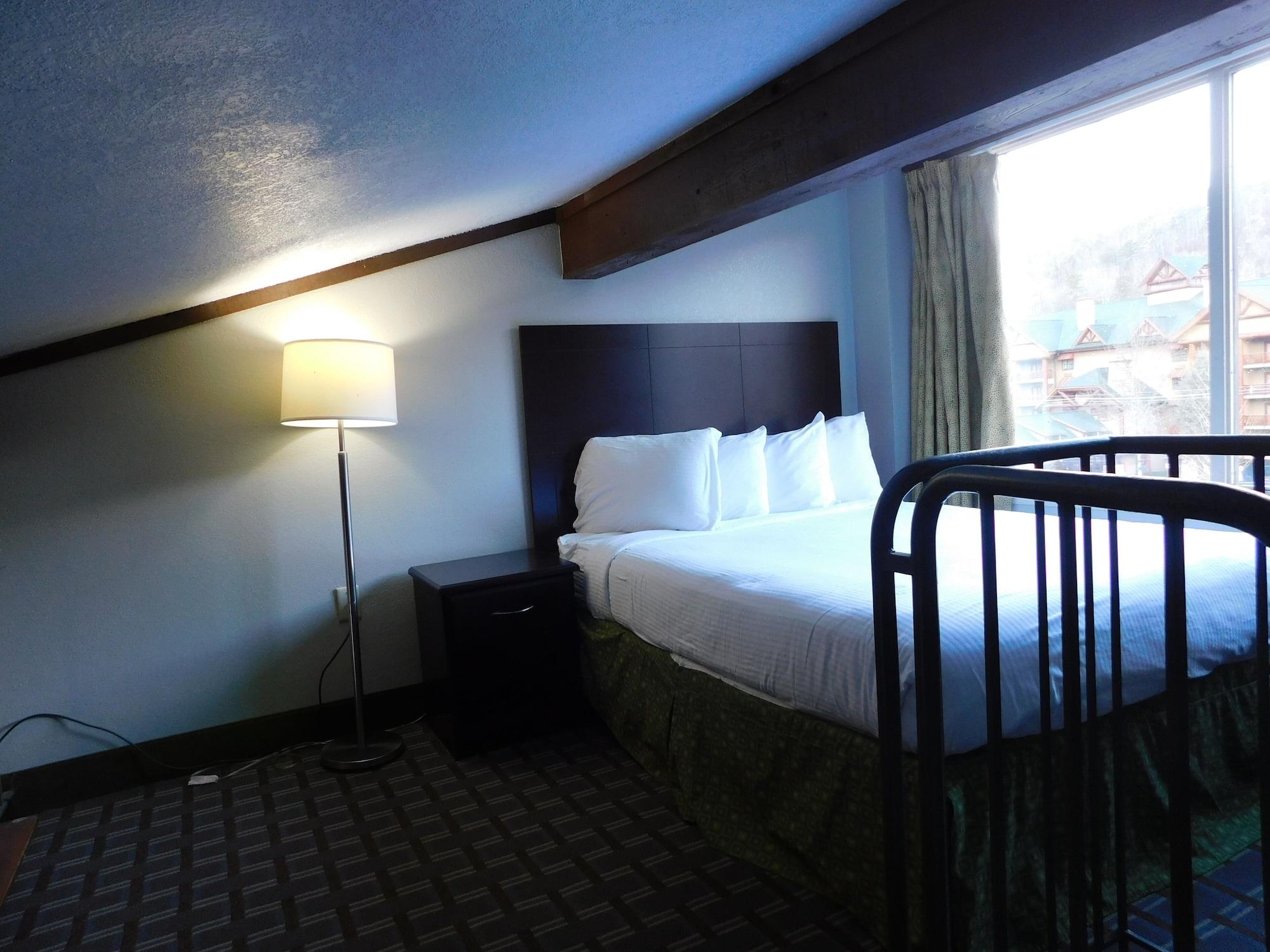 Days Inn & Suites By Wyndham Downtown Gatlinburg Parkway Buitenkant foto