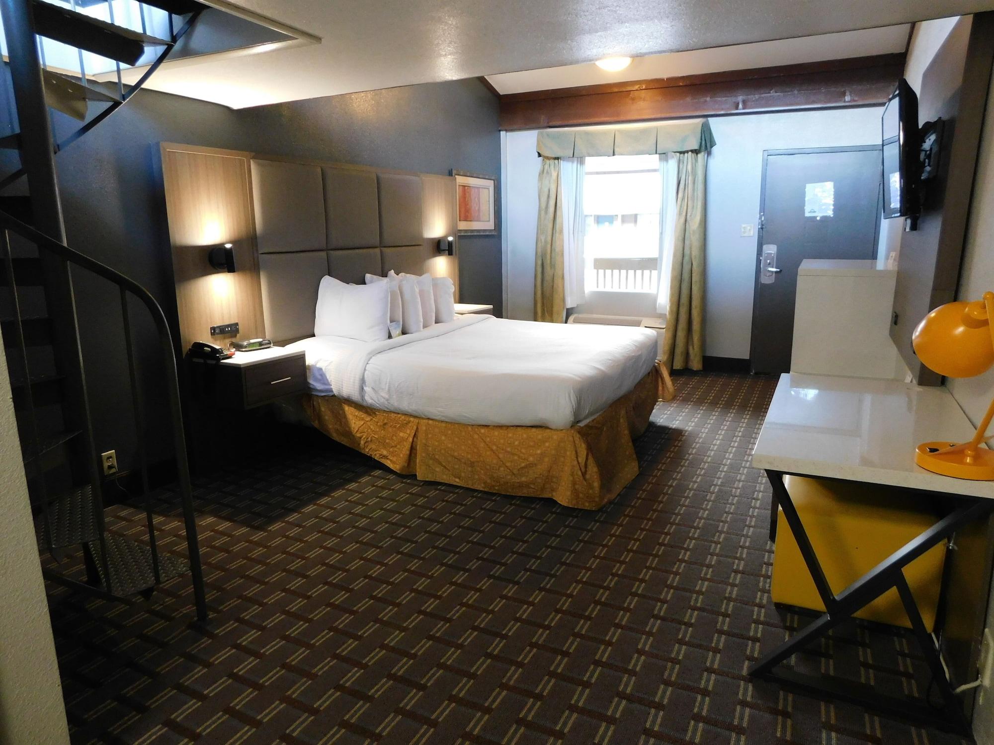 Days Inn & Suites By Wyndham Downtown Gatlinburg Parkway Buitenkant foto