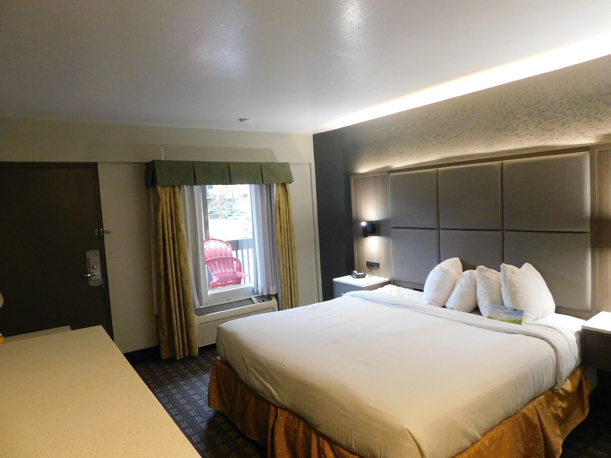 Days Inn & Suites By Wyndham Downtown Gatlinburg Parkway Buitenkant foto