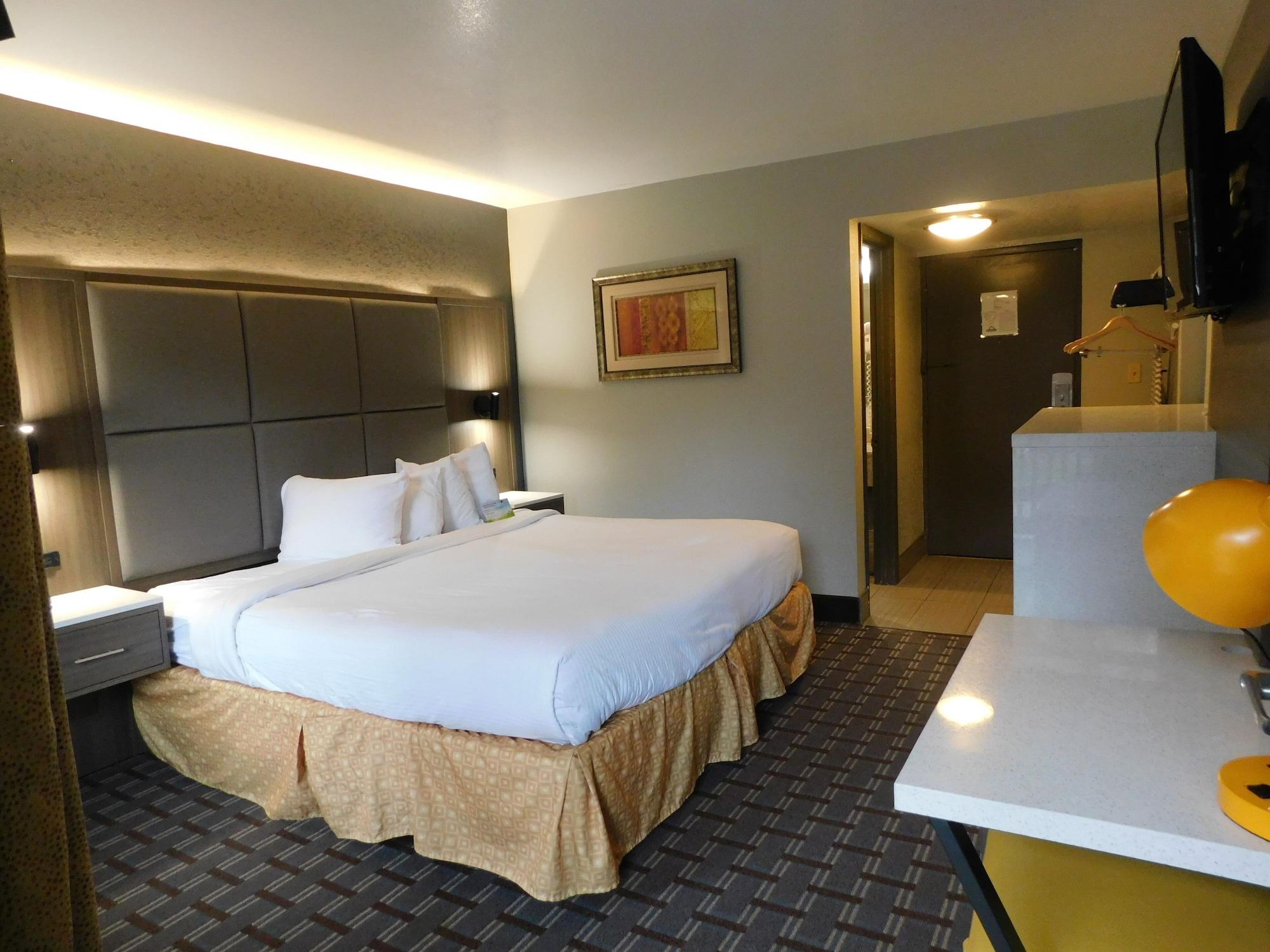 Days Inn & Suites By Wyndham Downtown Gatlinburg Parkway Buitenkant foto