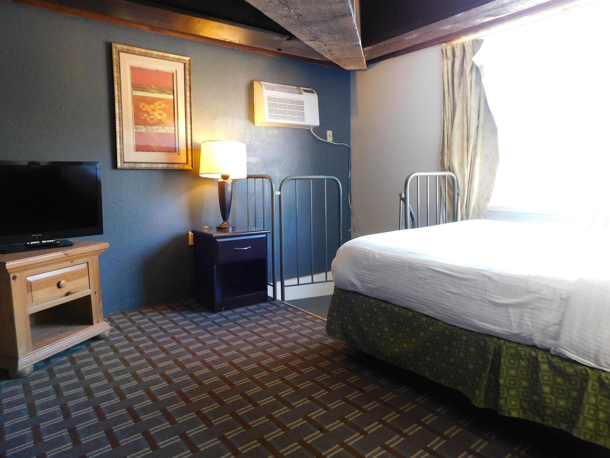 Days Inn & Suites By Wyndham Downtown Gatlinburg Parkway Buitenkant foto