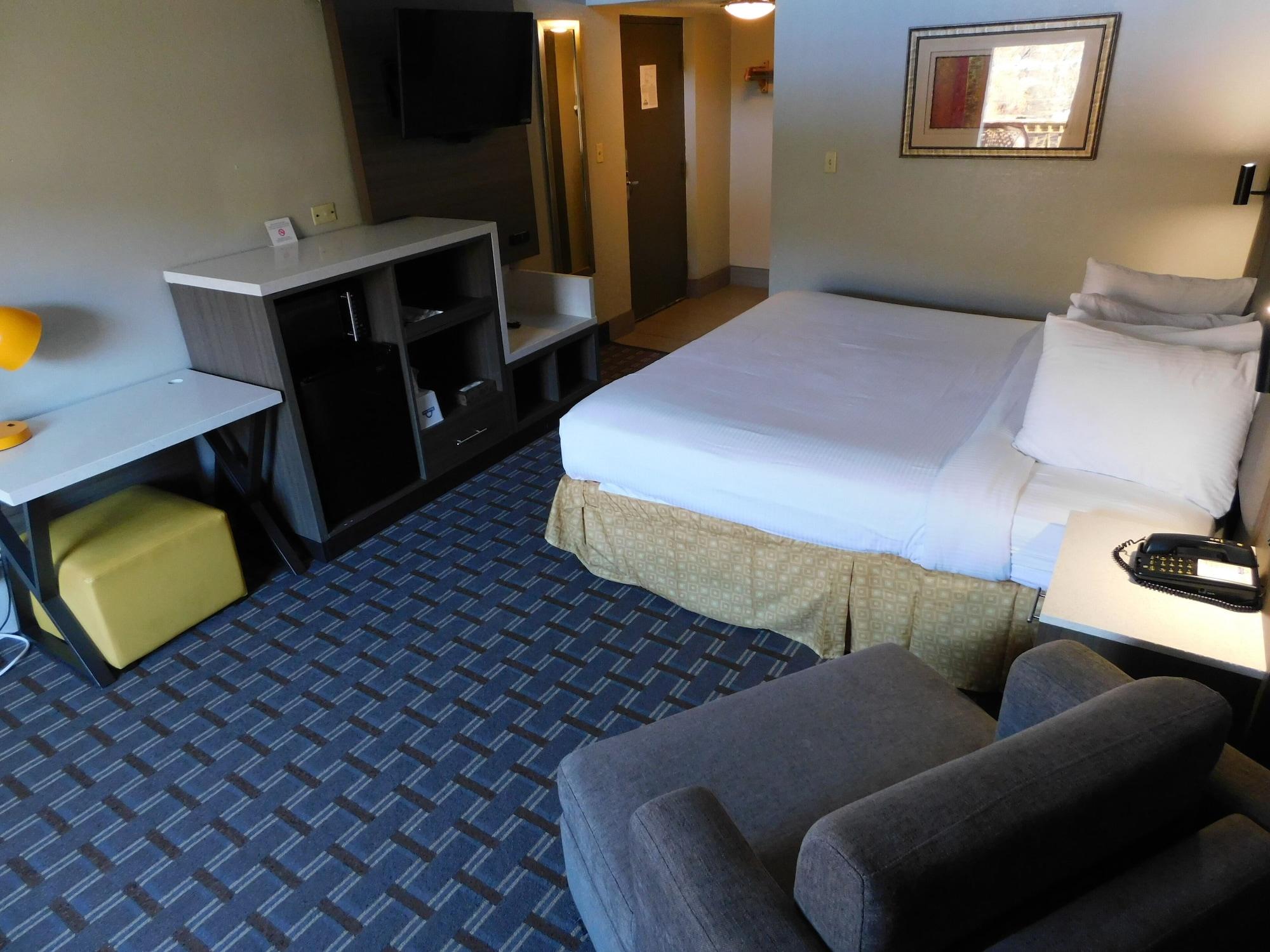 Days Inn & Suites By Wyndham Downtown Gatlinburg Parkway Buitenkant foto