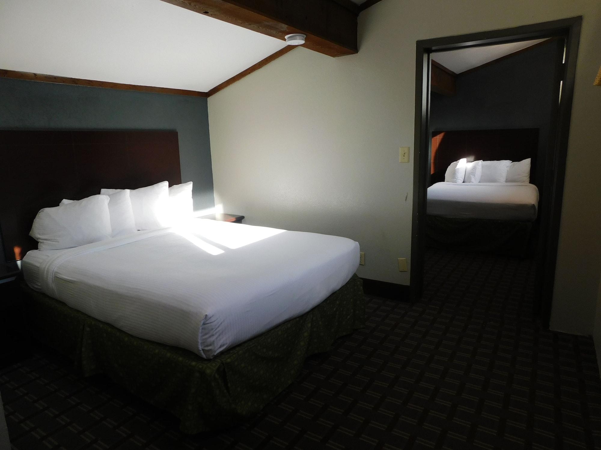 Days Inn & Suites By Wyndham Downtown Gatlinburg Parkway Buitenkant foto
