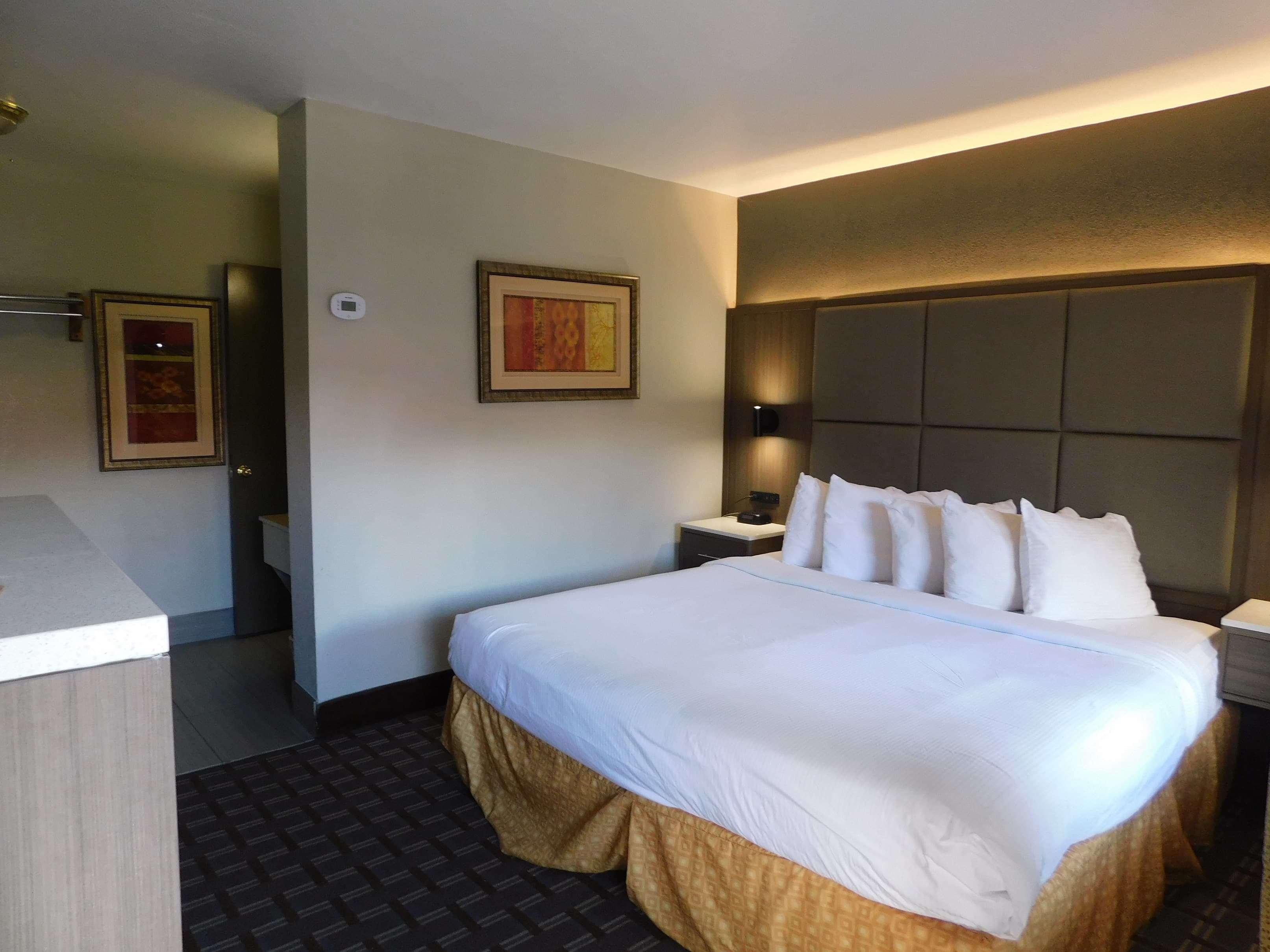 Days Inn & Suites By Wyndham Downtown Gatlinburg Parkway Buitenkant foto
