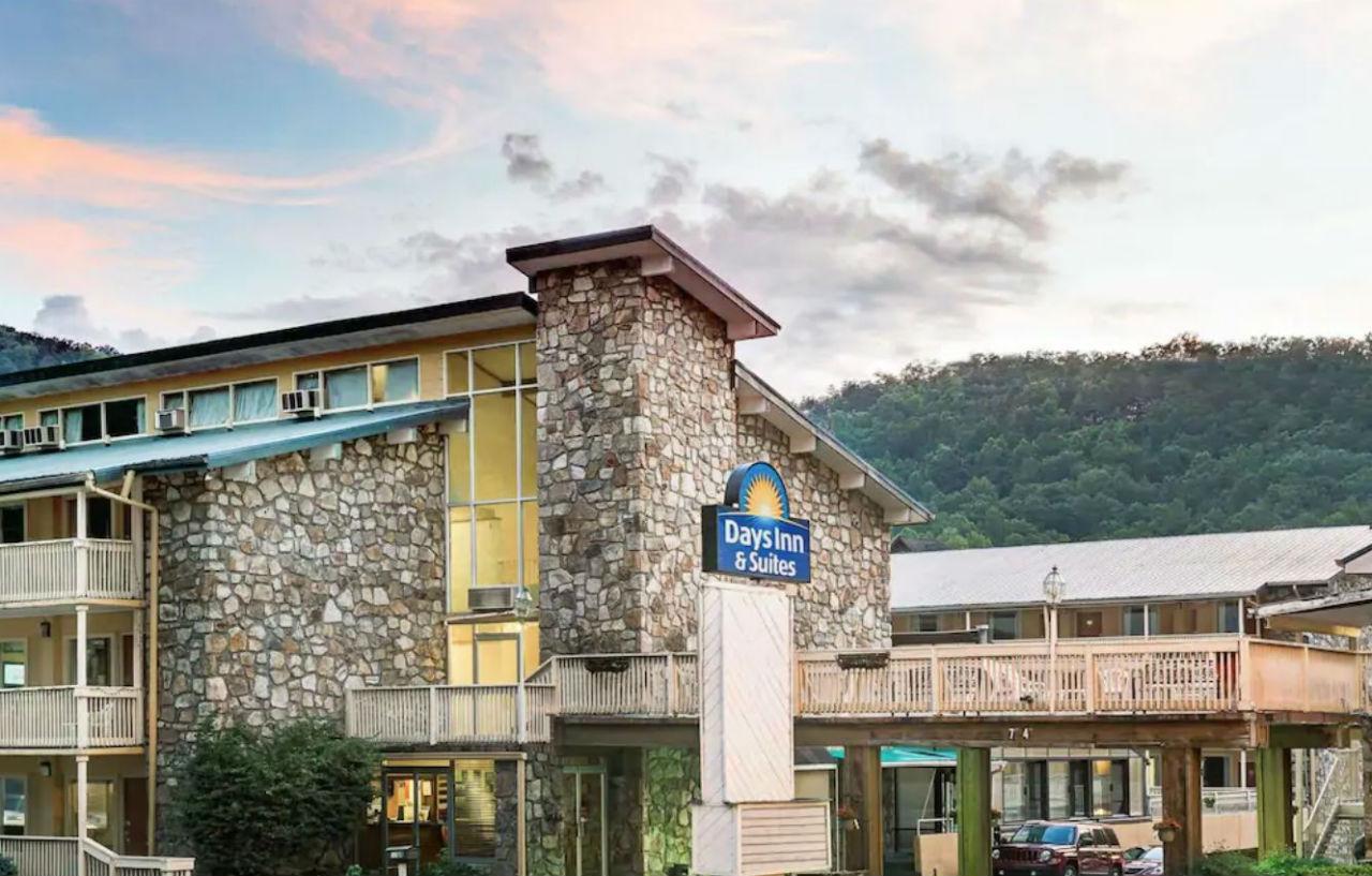 Days Inn & Suites By Wyndham Downtown Gatlinburg Parkway Buitenkant foto